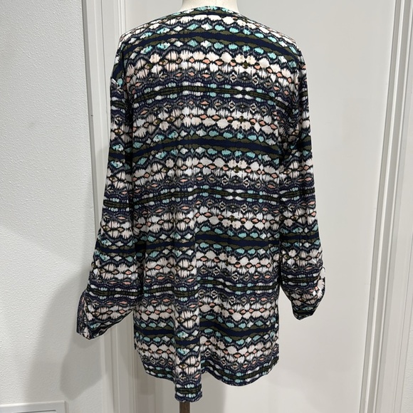 Van Heusen Women’s Rolled Sleeve Top - L - Picture 3 of 12